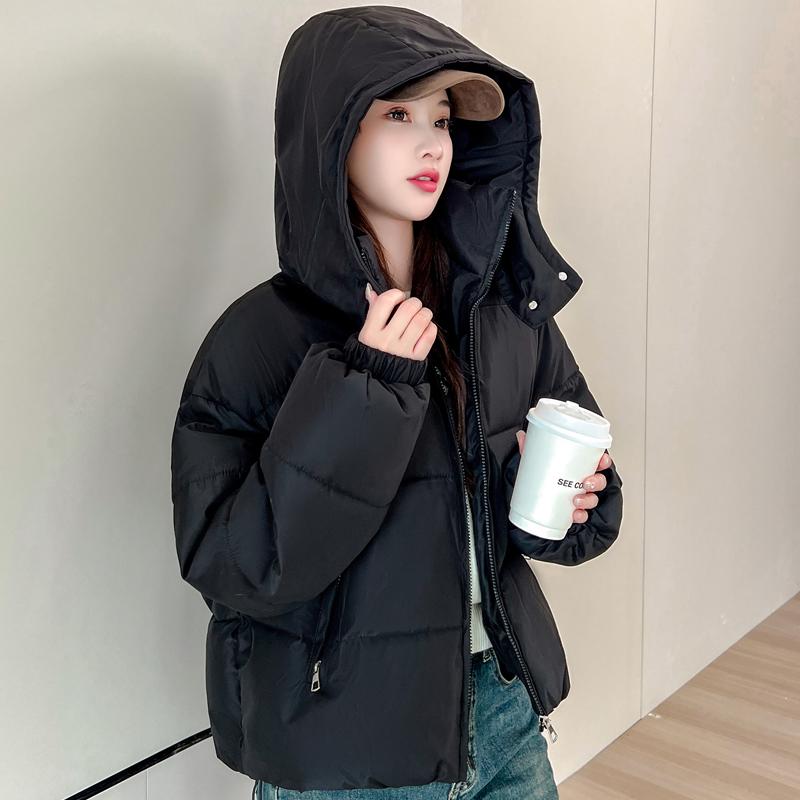 Зимние куртки женские 2024 модные толстые теплые короткие парки большого размера с капюшоном