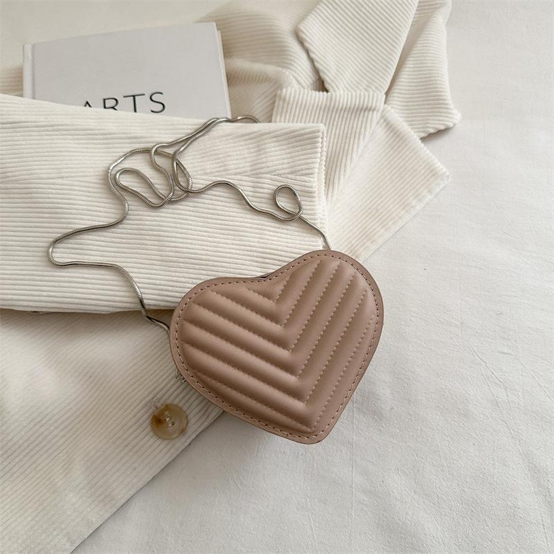 Простая однотонная маленькая женская сумка в иностранном стиле 2025 года, летняя новая сумка через плечо, текстурная сумка Love Bag, женская сумка
