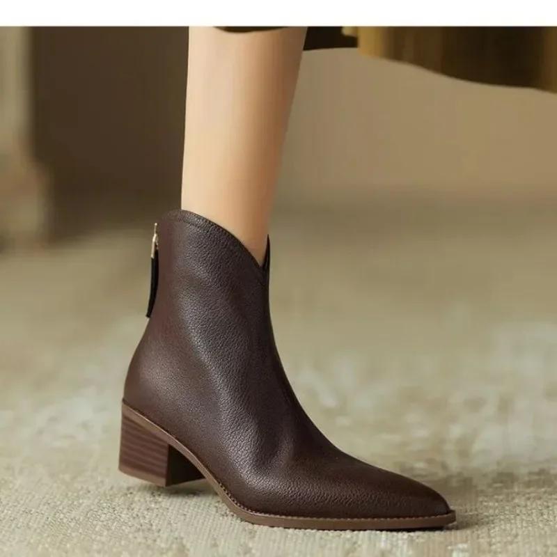 Spring and Autumn New Boots Women's Pointed Coarse Heel Short Boots Fashion Retro Soft Leather Zipper Fashion Short Boots