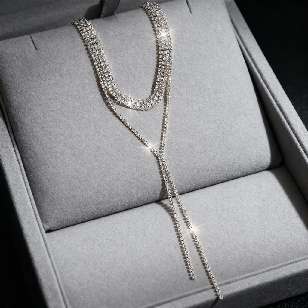 Fashionable Layered Necklace For Women With Cubic Zirconia Crystals And Geometric Line Art For Stylish Looks
