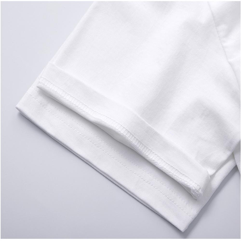 Футболка с принтом звезды футбола Криштиану Роналду 2025 года. Удобная ретро-футболка из 100% хлопка с круглым вырезом и короткими рукавами.