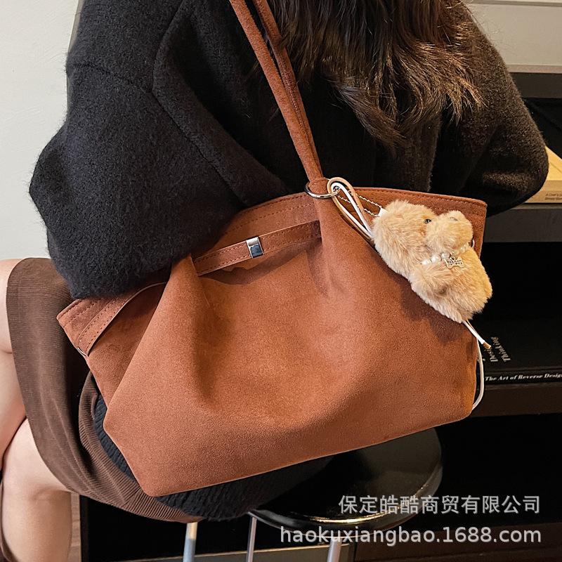 Fashion Casual Tote Bag Women's Commute To Work Large-capacity Shoulder Bag 2025 Autumn and Winter New High-end Underarm Bag