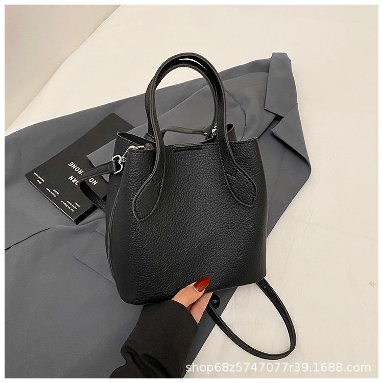 Korean version of ins trendy fashion bucket bag women's 2025 spring simple and versatile shoulder bag high-end shoulder bag