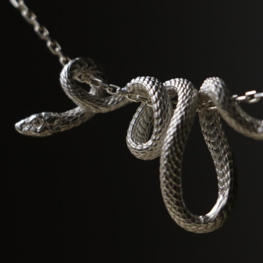 Wrapped Snake Necklace Neutral Cold Style High-end Design Sense Pendant