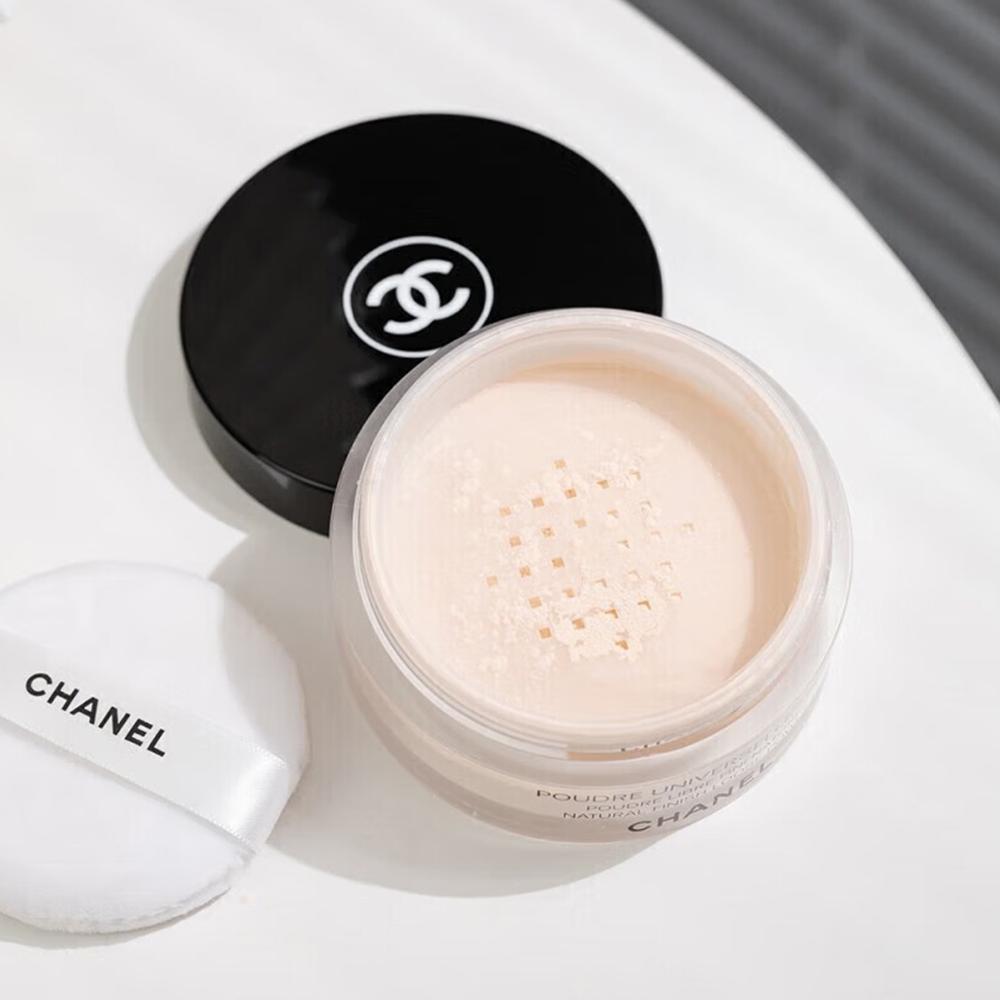 Chanel Универсальная пудра-финиш Natural Finish Loose Powder 30 г Оттенок 20
