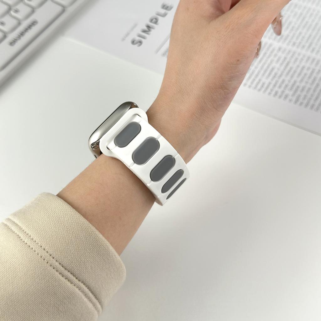 Oval Design Magnetic Strap for Apple Watch Series 11 10 42mm / 9 8 7 41mm / SE3 SE2 SE 6 5 4 40mm / 3 2 1 38mm Silicone Watch Band Dual Color