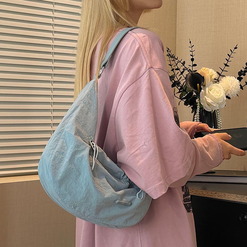 Retro Literary and Artistic Lazy Wind Lady Pleated Drawstring Casual Shoulder Bag Dumpling Bag
