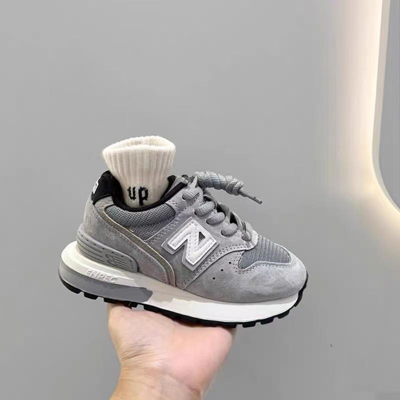 Детские спортивные ботинки с плюшем для мальчиков 2025