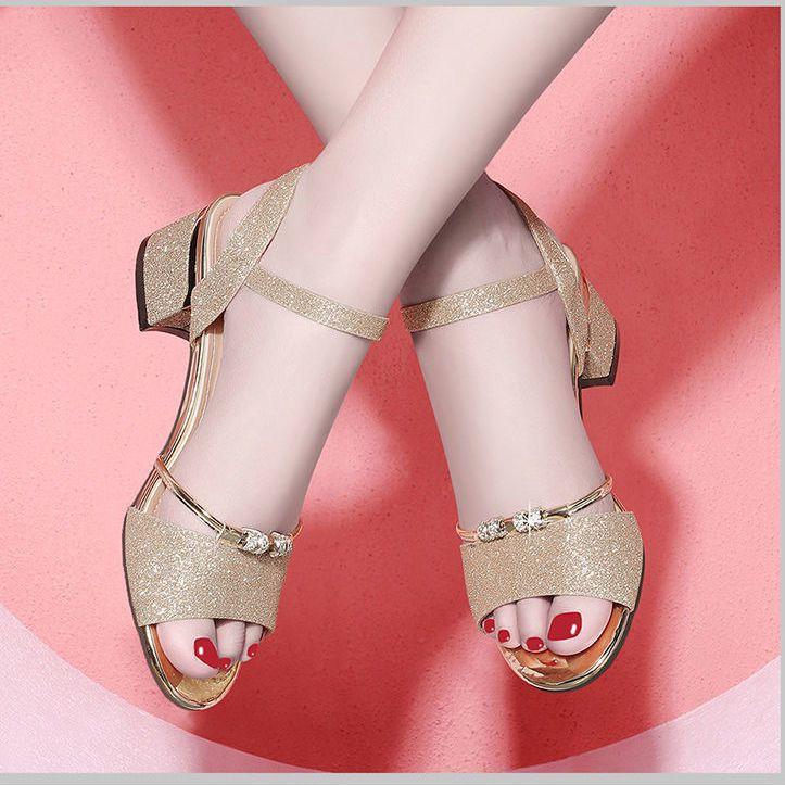 Женская обувь 2025 года, лето, новые, повседневные, универсальные, на среднем каблуке, модные, женские туфли на толстом каблуке, корейская версия, с открытым носком, на одной пуговице