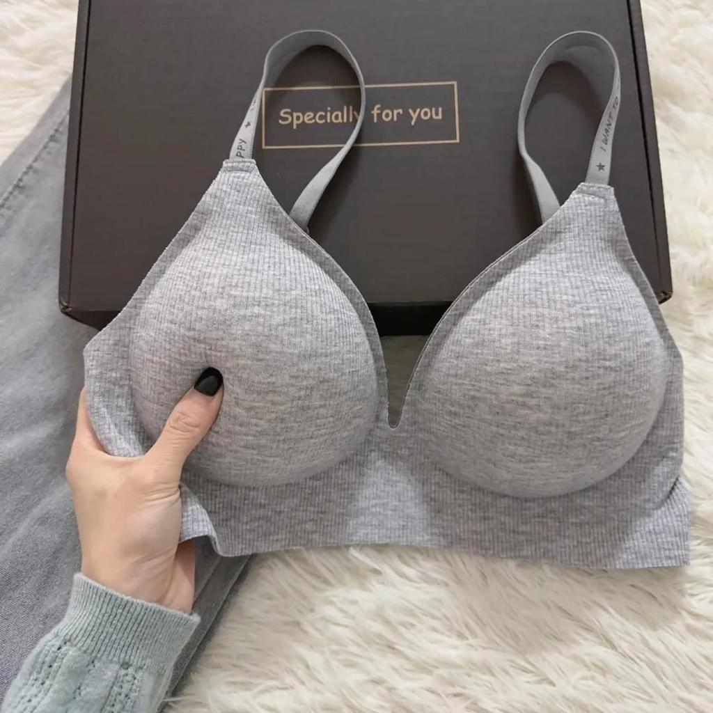 Japanese Wirefree Deep V Seamless Bra - Comfortable, Lightweight, Simple Design for Small Busts In Summer