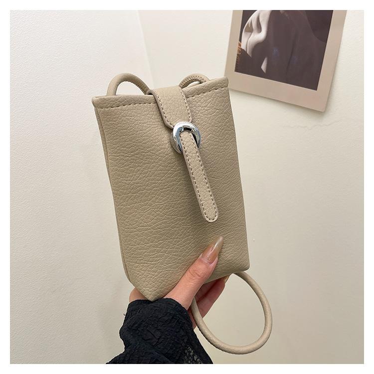 Новая популярная женская сумка через плечо Высококачественные сумки из искусственной кожи Большой вместимости Сумки кроссбоди для женщин Кошелек для телефона с клапаном