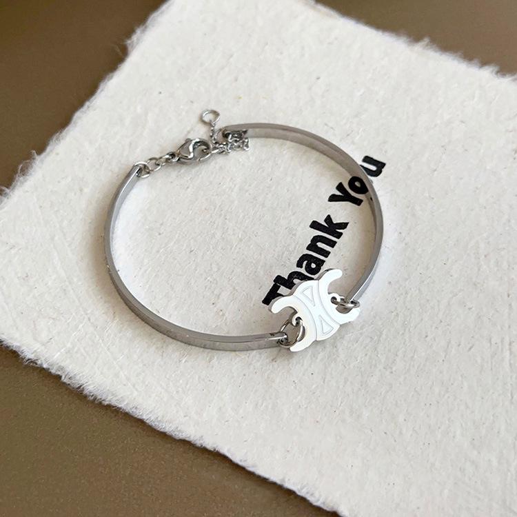 Women's French Retro Arc De Triomphe Titanium Steel Bracelet - Elegant Light Luxury Design Bangle