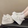 Маленькие белые туфли на толстой подошве для женщин и невысоких мужчин, новая весенняя универсальная обувь на шнуровке 2025 года для студенток, позволяющая увеличить их рост и