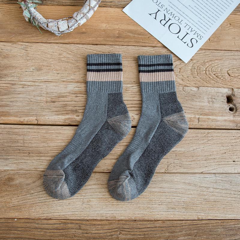 Мужские зимние махровые носки Color Block - модный дизайн средней длины