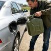 Прочный портативный бензобак 5 л, металлический канистра, наружный контейнер для жидкости с герметичной крышкой и противоскользящим запирающим штифтом для предотвращения утечки топлива, большой для кемпинга