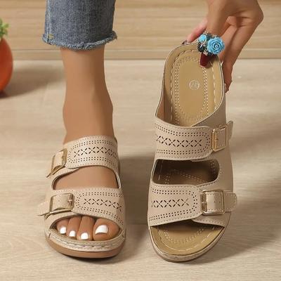 Летние женские однотонные повседневные сандалии с вырезами на танкетке, пляжная обувь на платформе, без застежек, мягкая подошва, двойная пряжка, праздничная обувь