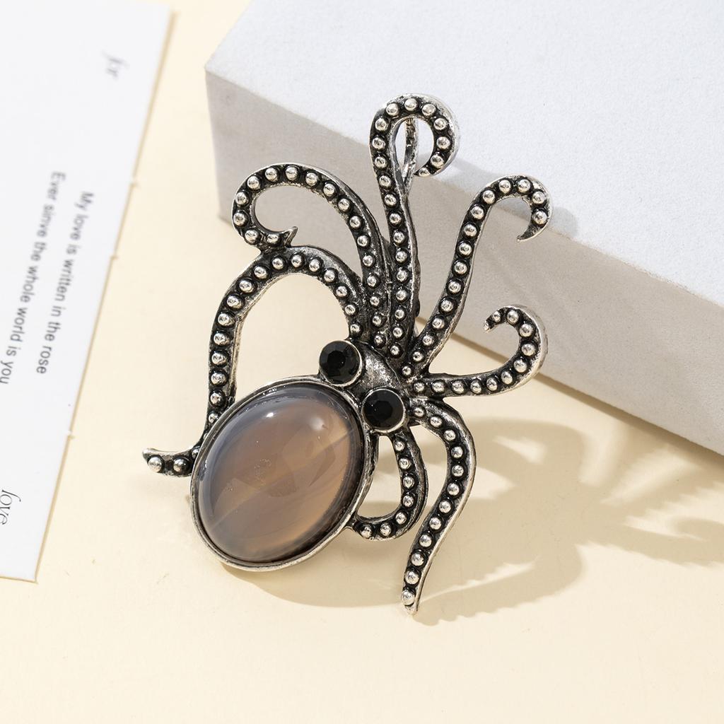 Natural Stone Shell Brooch Octopus-Shaped Brooch For Elegant Formal Coat Jewelry Accessory 52x37mm