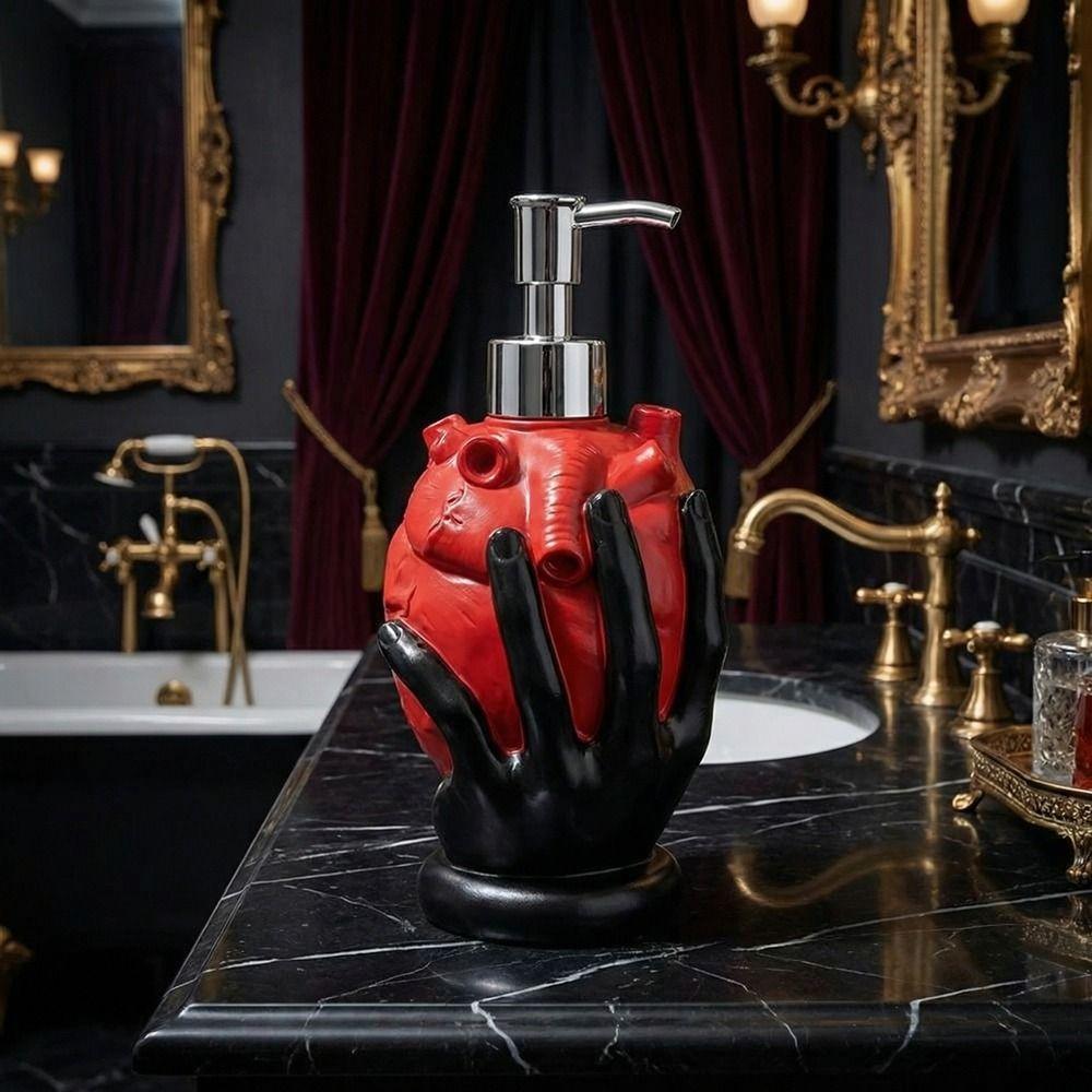 Resin Hand Held Heart Soap Bottle Refillable Empty Shower Gel Press Bottle with Pump Decorative Heart Shaped Soap Dispenser