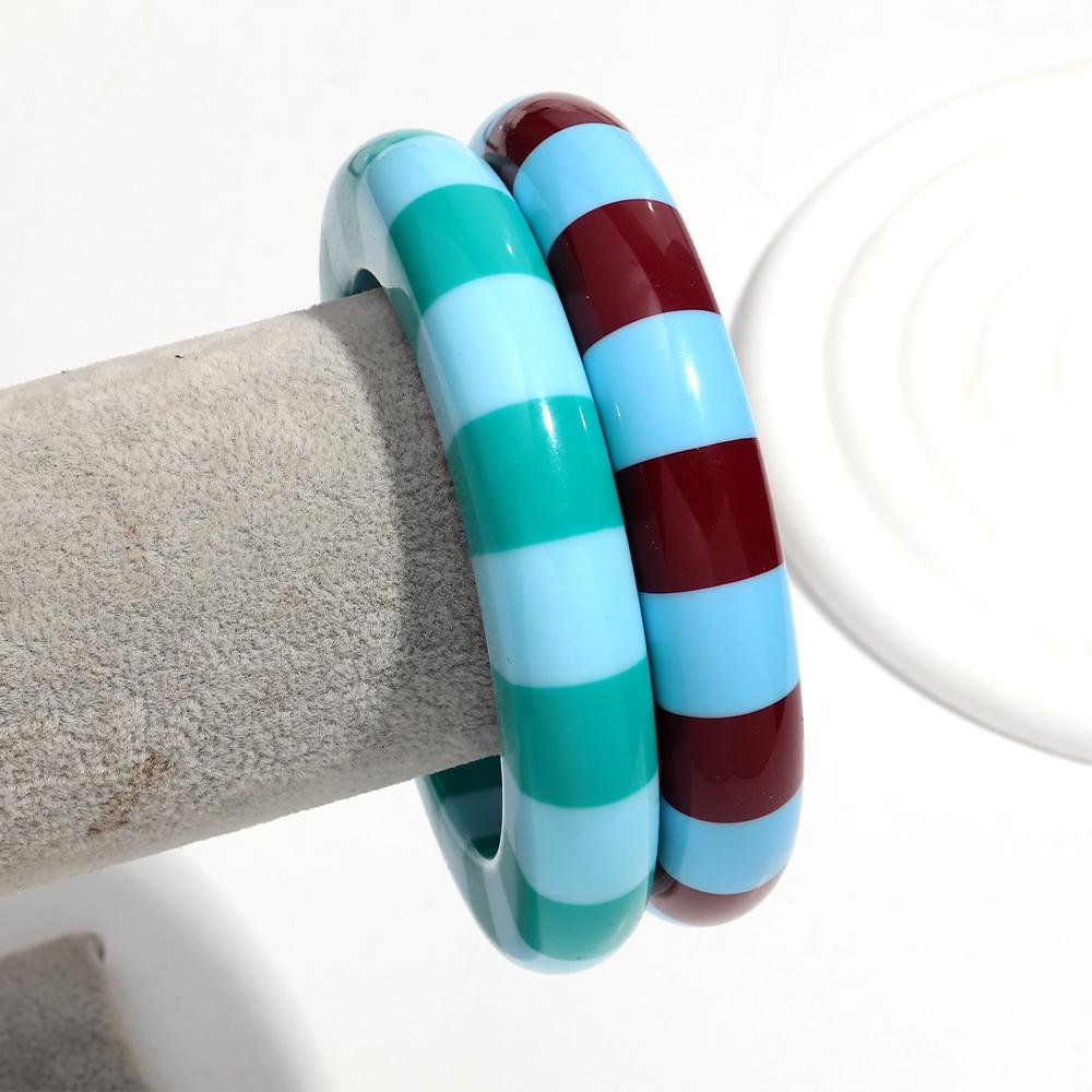 New Colorful Striped Resin Bangle Bracelet for Women Fashion Geometric Stackable Bracelets Minimalist Jewelry Gift