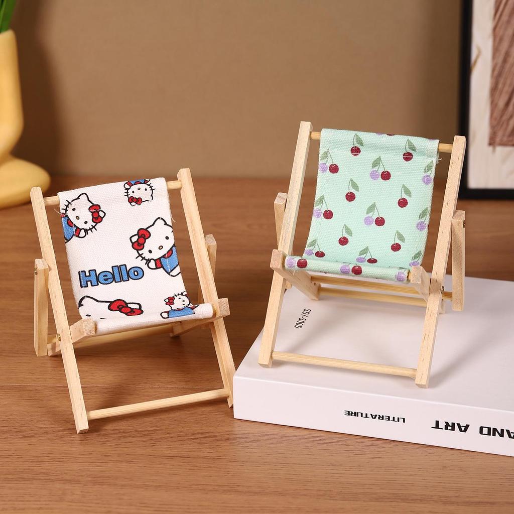 Foldable Wooden Beach Chair Phone Holder: Creative, Lazy Person Photo Stand & Desktop Ornament