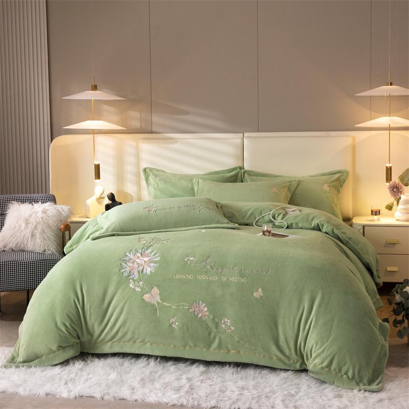 Молочный бархат класса А, четыре предмета, зимнее теплое утолщенное двустороннее бархатное пододеяльник, матовый однотонный бархат высокой плотности с резным рисунком