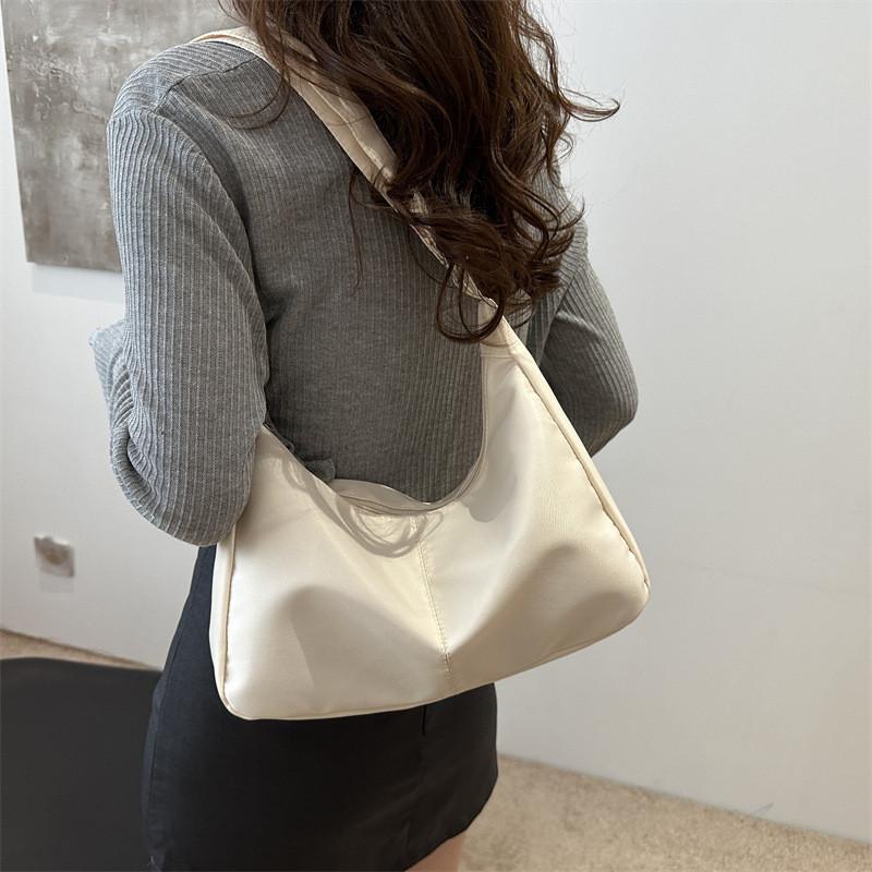 Fashionable 2024 Summer Simple Large Capacity Casual Shoulder Bag For Women