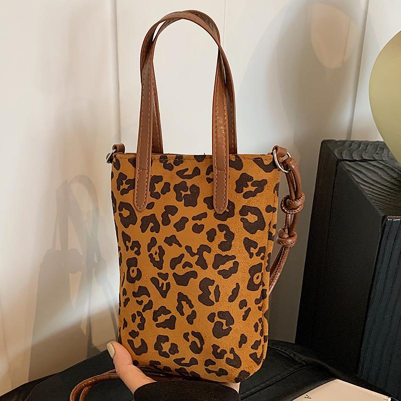 Высококачественная сумка-мессенджер для мобильного телефона, женская сумка-мессенджер 2024 года, осень-зима, новая модная универсальная матовая ретро-сумка