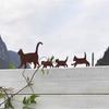 Iron Cat Family Hanging Creative Animals Figure Sculptures Wall Decoration Garden Statue  Door
