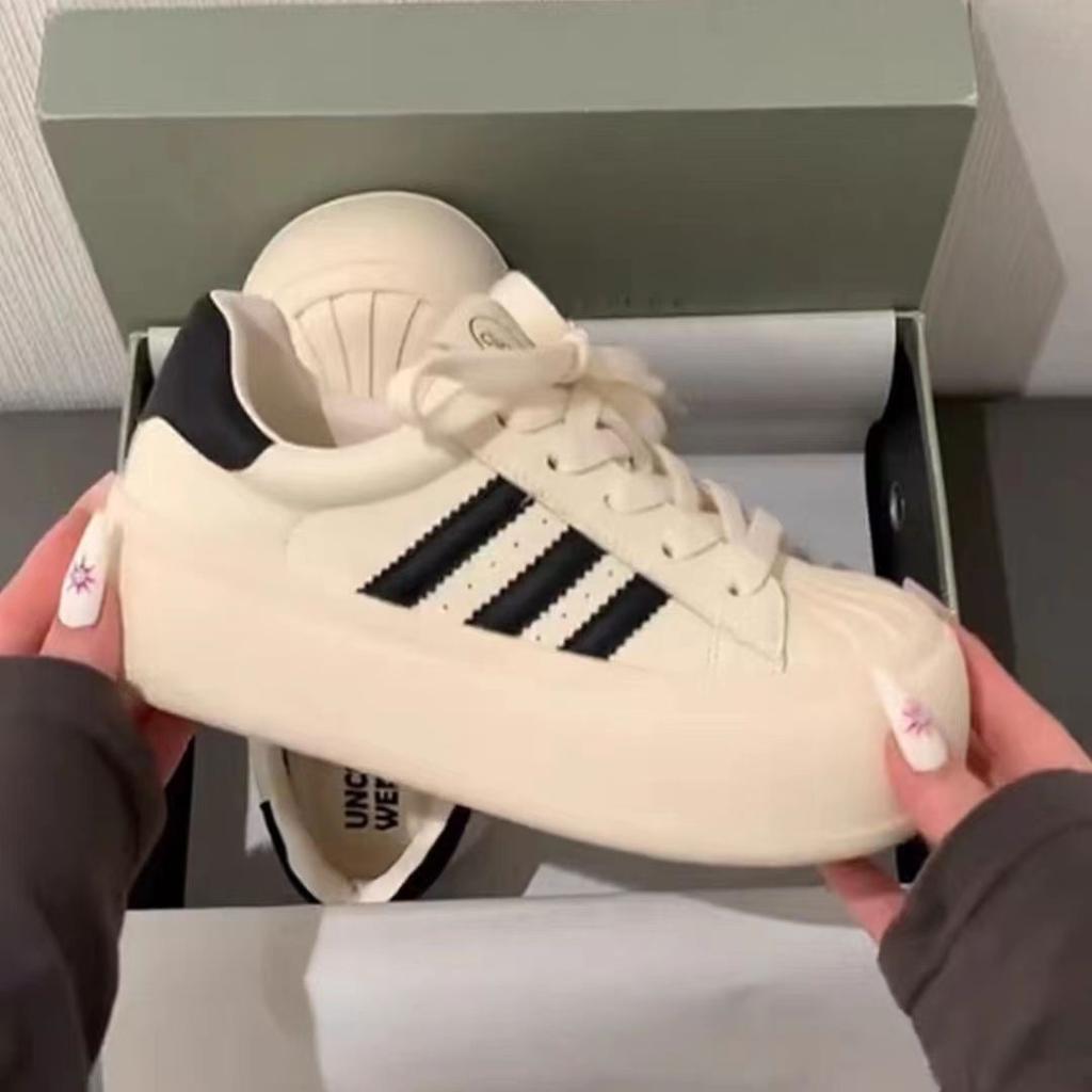 Shell Head Board Shoes Women's Lace-up Thick-soled Black and White Panda New Spring and Autumn Big Head Casual Doll Shoes 2024 High Value