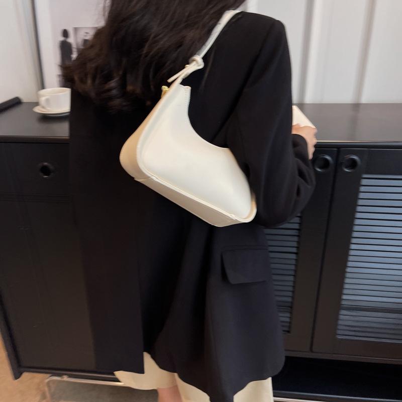 Модная простая женская сумка на одно плечо, летняя новая универсальная однотонная женская сумка подмышкой, кожаная женская сумка для поездок на работу