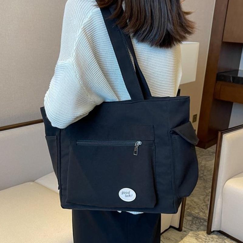 IELGY Korean Style Large Capacity Commuting Fashion Versatile Shoulder Bag Women