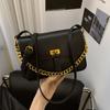 Retro Chain Women'S Bag, High-Quality Texture Shoulder Messenger Bag, Fashionable Hong Kong Style Retro Underarm Bag.