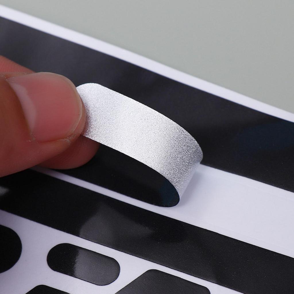 Мотоциклетные шлемы Невидимые черные светоотражающие наклейки Простая и эффективная светоотражающая лента Круглая и овальная для шлемов мотоциклов