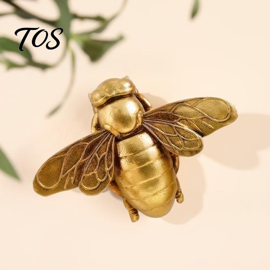 Small Gold Bee Statue Vintage Gilded Resin Figurine, Lifelike 3D Insect Sculpture with Built-In Wall Unique Gifts for Home Hook, Light Luxury Tabletop