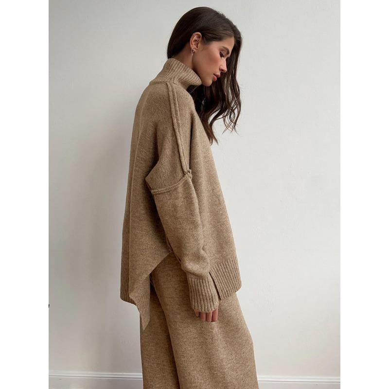 Женский осенне-зимний комплект из свитера и брюк с высоким воротом и утолщенной трикотажной вязки