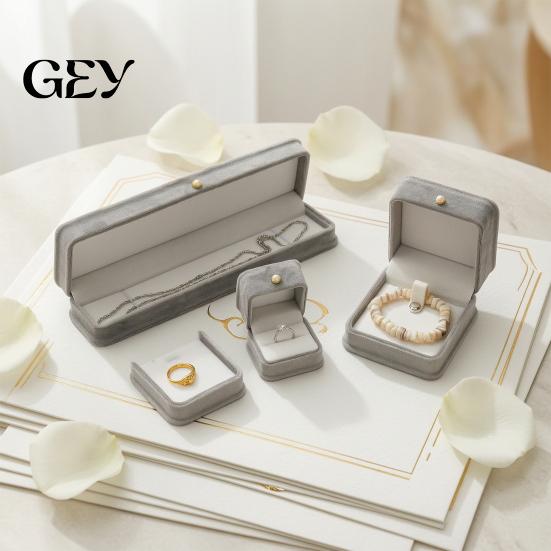Luxurious Jewelry Storage Box Velvet Box, with Shock-Proof Lining Hard Case, for Oxidation Protection Protects from And Scratches Organizer