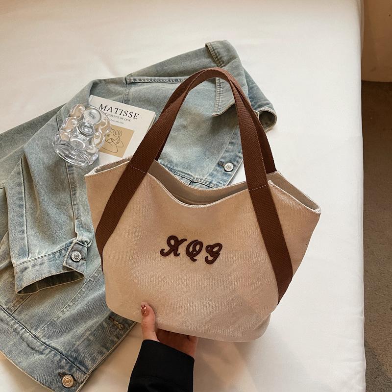 A Large-capacity, Fashionable and Niche Single-shoulder Bag for Women, A Tote Bag for Female Students' Classes