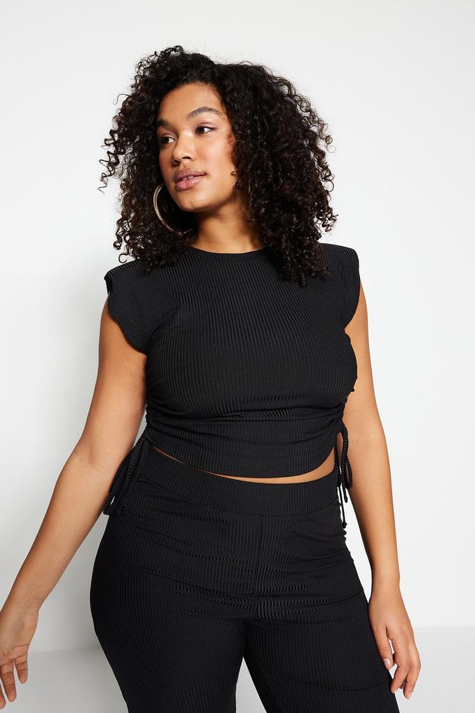 Women's Style Plus Size Black Side Gathered Padded Knitted Crop Blouse