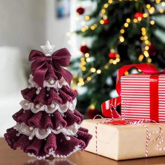 Handmade Crochet Christmas Tree DIY Crochet Christmas Tree Kit with Bow Faux Pearl Decor Holiday Craft Starter Set for Beginners