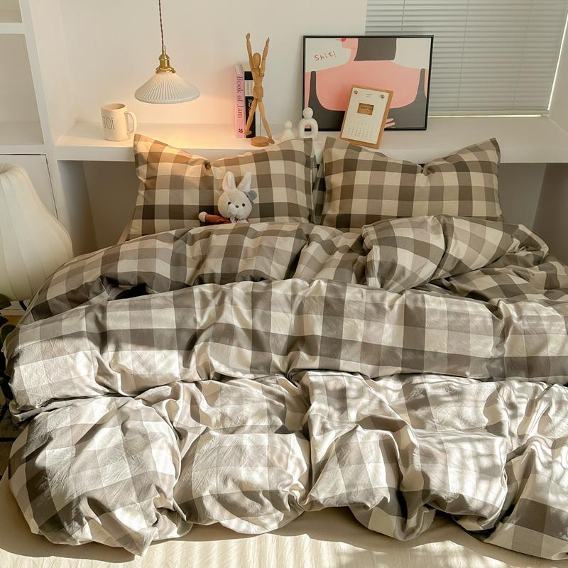 Yongyouwan Minimalist Striped Soft and Skin-Friendly Imitation Washed Cotton Four-Piece Set