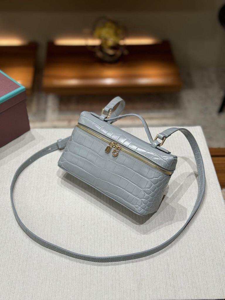 Роскошная сумка через плечо из кожи крокодила и страуса