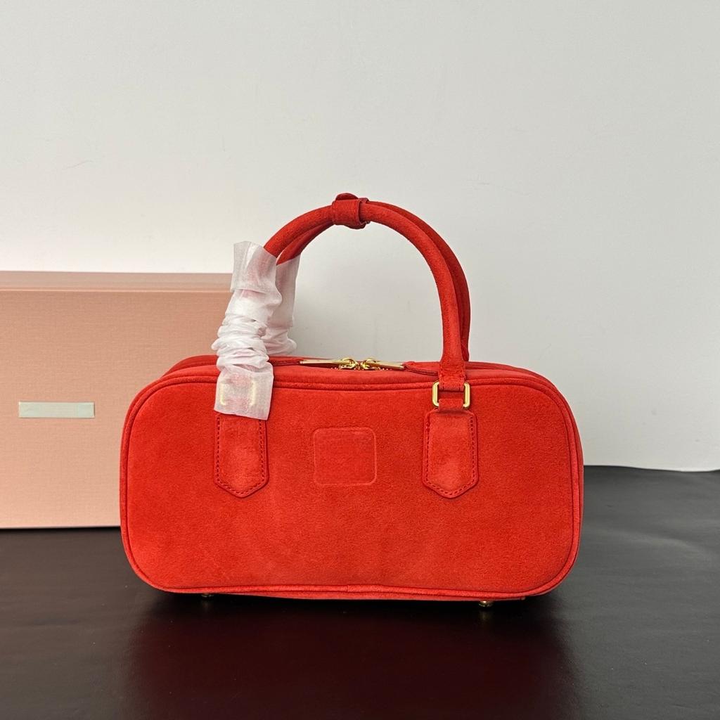 Сумка-мяч Miu Series Classic Preservation Женская из коровьей кожи Высококачественная кожа Сумка с верхней ручкой Замшевая коровья кожа Одно отделение Сумка через плечо