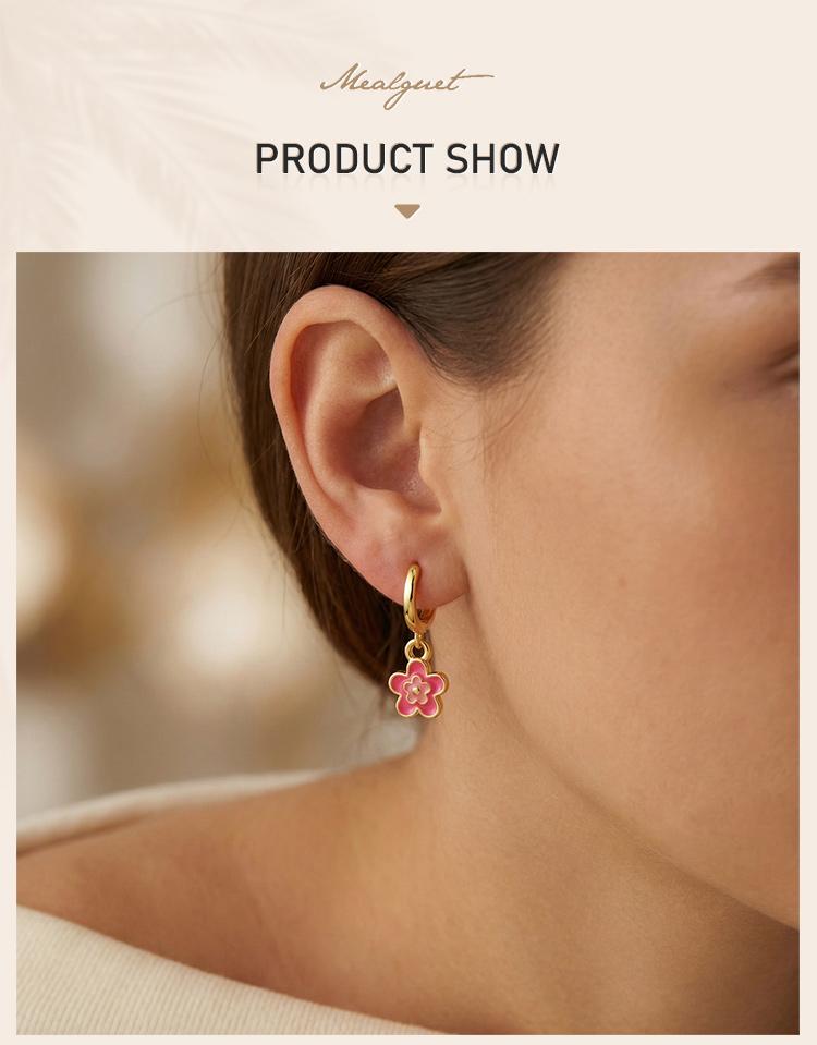 14K Gold Plated Pink Enamel Flower Huggie Hoop Earrings Cute Small Dangle Floral Jewelry Aretes Trendy Party Daily Gift