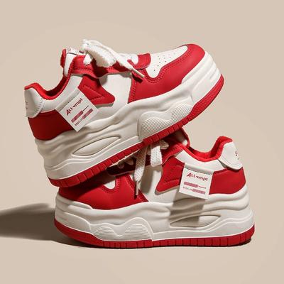 Лето 2025 новые повседневные кеды на толстой подошве с увеличением высоты женские 6 см подошва-маффин белые туфли с маленькой пандой