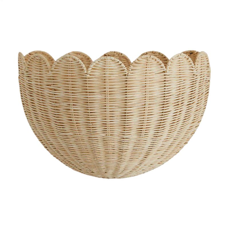 Hand-woven Rattan Wall-Mounted Basket Wicker Woven Wall Basket Scalloped Storage Organizer For Room Home Decor Storage Basket