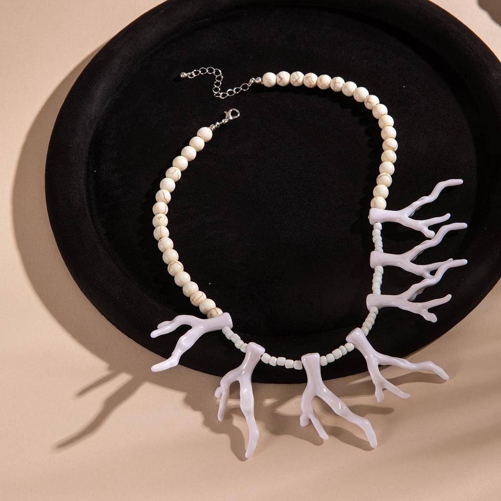 Летнее хит продаж, имитация цвета бирюзы, акриловое ожерелье с коралловым кулоном для женщин, ювелирные изделия, ожерелье для пляжного отдыха