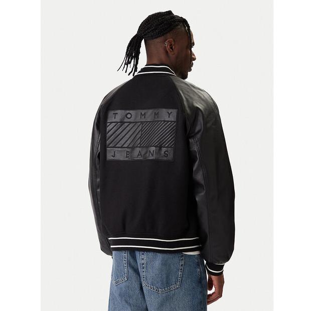 Куртка Tommy Jeans DM0DM22439