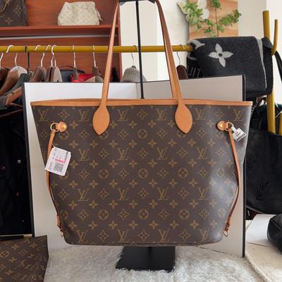 [Б/у] Сумка-тоут Neverfull MM Monogram из канваса с покрытием и кожаной отделкой - в очень хорошем состоянии #UGJPFF