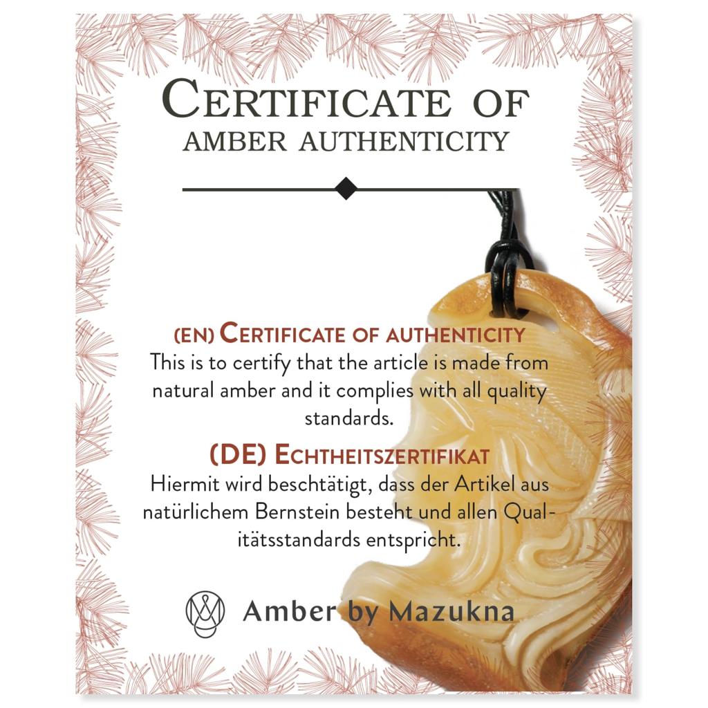 [Amber by Mazukna] Подвеска из янтаря, в оправе, в специальной шкатулке для украшений, цепочка из серебра 925 пробы с золотым покрытием. (приблизительно. 45см), Легкий, элегантный