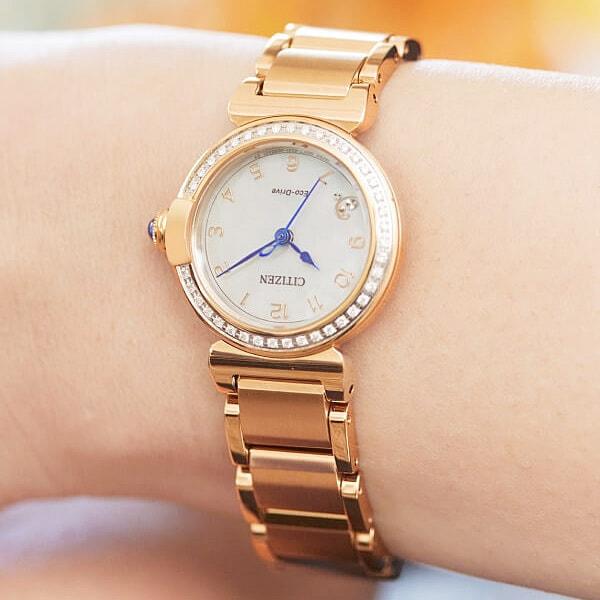 Citizen Женский EM1123-89D ( Часы L CITIZEN L Round Collection Eco-Drive) Часы из нержавеющей стали